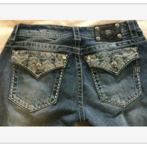 Miss Me Jeans 29 x 29 - embroidered white stitch